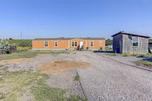469 Rancho Linda Dr, Lockhart, TX 78644 - Photo 1
