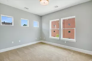 1023 Juniper St, Austin, TX 78702 - Photo 25