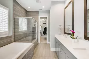 1023 Juniper St, Austin, TX 78702 - Photo 13