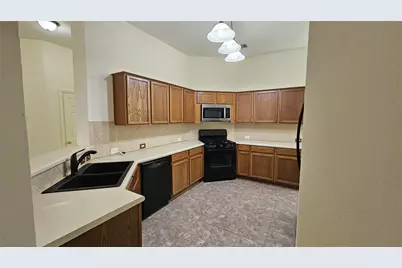 107 Helen Cove, Hutto, TX 78634 - Photo 11