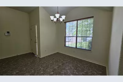 107 Helen Cove, Hutto, TX 78634 - Photo 3