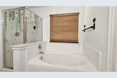 107 Helen Cove, Hutto, TX 78634 - Photo 39