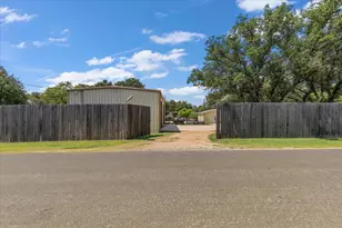24705 Whitney Dr, Spicewood, TX 78669 - Photo 9