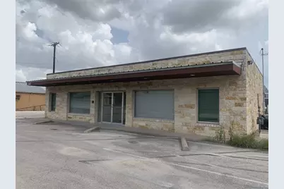 1333 W 2nd Street, Taylor, TX 76574 - Photo 1