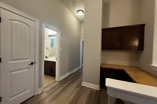 4526 Merle Dr, Austin, TX 78745 - Photo 13