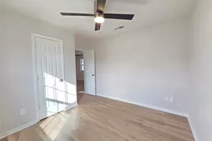 411 W 4th St, Flatonia, TX 78941 - Photo 9