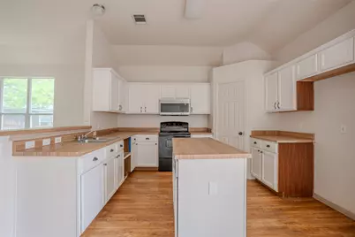 140 Dropper, Kyle, TX 78640 - Photo 13