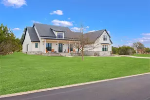 231 Hacienda Pl, Dripping Springs, TX 78620 - Photo 1