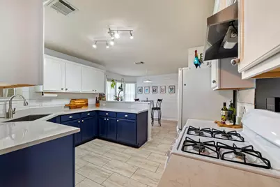 703 Sparkling Brook Lane, Leander, TX 78641 - Photo 13