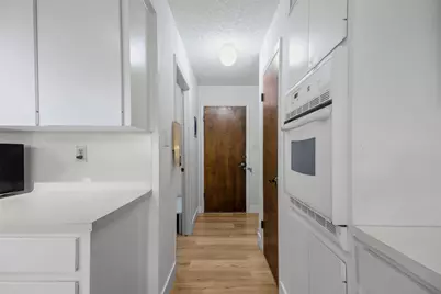 12902 Trailwood Road, Austin, TX 78727 - Photo 13