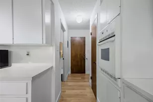 12902 Trailwood Rd, Austin, TX 78727 - Photo 13