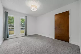 12902 Trailwood Rd, Austin, TX 78727 - Photo 19
