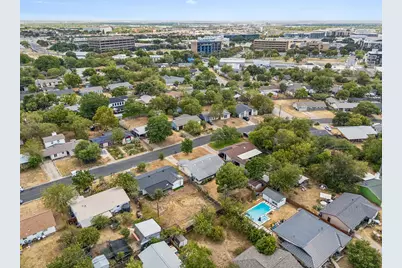 6904 Miranda Drive, Austin, TX 78752 - Photo 19