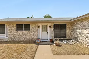 6904 Miranda Dr, Austin, TX 78752 - Photo 5
