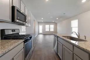 195 Coralbean Dr, Kyle, TX 78640 - Photo 9
