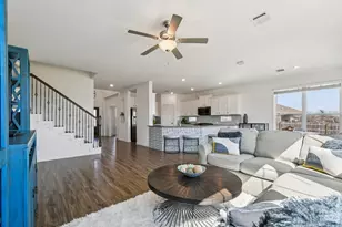 208 Locklin Dr, Liberty Hill, TX 78642 - Photo 7