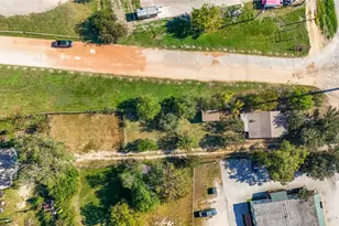 1113 N Old Hwy 81, Kyle, TX 78640 - Photo 17