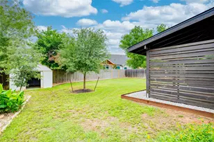 3907 Skipton Dr, Austin, TX 78727 - Photo 25