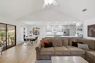 11905 Misty Brook Dr, Austin, TX 78727 - Photo 7