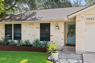 11905 Misty Brook Dr, Austin, TX 78727 - Photo 3