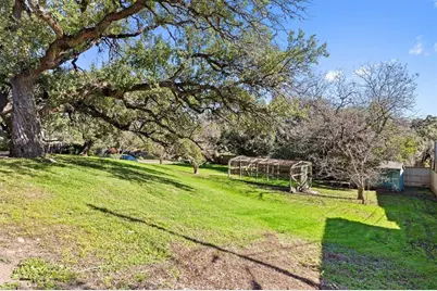 601 Sandringham Circle, Austin, TX 78704 - Photo 35