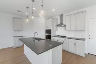 125 Darlington Ct, Liberty Hill, TX 78642 - Photo 5