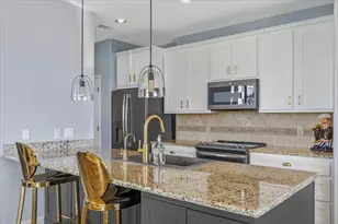 2001 Kahala Sunset Dr, Spicewood, TX 78669 - Photo 7