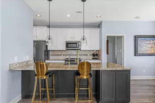 2001 Kahala Sunset Dr, Spicewood, TX 78669 - Photo 13