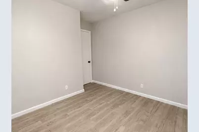5610 Tallow Tree Drive, Austin, TX 78744 - Photo 19
