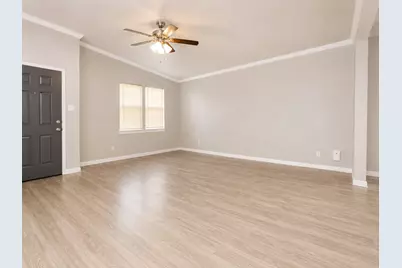 5610 Tallow Tree Drive, Austin, TX 78744 - Photo 3