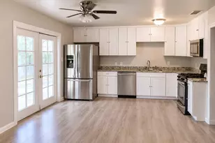 5610 Tallow Tree Dr, Austin, TX 78744 - Photo 11
