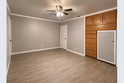 5610 Tallow Tree Drive, Austin, TX 78744 - Photo 5