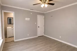 5610 Tallow Tree Dr, Austin, TX 78744 - Photo 15