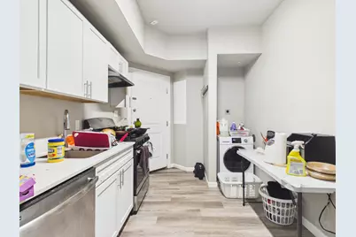 911 W 22nd Street #305, Austin, TX 78705 - Photo 3