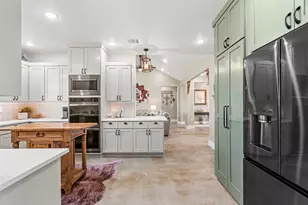 1024 Apache Trl, Rockdale, TX 76567 - Photo 13