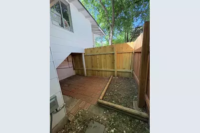 4500 Avenue D Avenue #B, Austin, TX 78751 - Photo 17