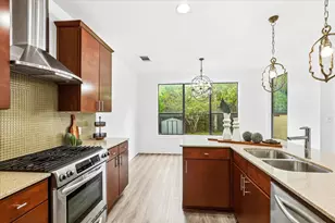 2815 Corbin Ln, Austin, TX 78704 - Photo 9