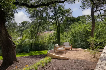 2106 Matthews Drive, Austin, TX 78703 - Photo 31