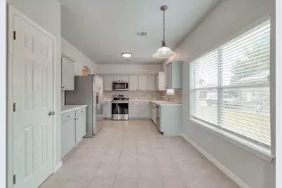 211 Hanstrom Drive, Hutto, TX 78634 - Photo 11