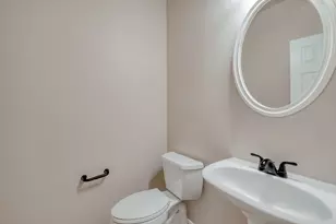 211 Hanstrom Dr, Hutto, TX 78634 - Photo 19