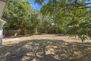 810 Honeysuckle Dr, Leander, TX 78641 - Photo 33