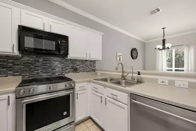 8909 Mountain Shadows Cove #B, Austin, TX 78735 - Photo 9