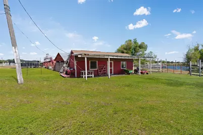 323 County Road 450, Thorndale, TX 76577 - Photo 11