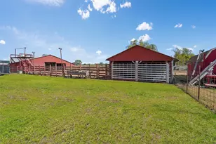 323 Co Rd 450, Thorndale, TX 76577 - Photo 13