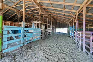 323 Co Rd 450, Thorndale, TX 76577 - Photo 17