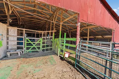 323 County Road 450, Thorndale, TX 76577 - Photo 15