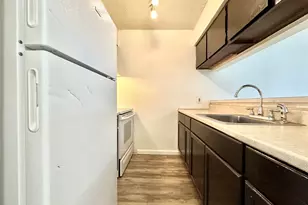 1015 Gardner Rd, Austin, TX 78721 - Photo 3