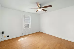 911 W 3rd St, Taylor, TX 76574 - Photo 29