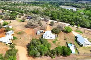 127 KLBJ Rd, Smithville, TX 78957 - Photo 35
