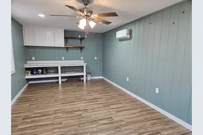 110 Lexington Road, Elgin, TX 78621 - Photo 17